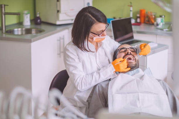 Best Walk-In Emergency Dental Services in Cypress Quarters, FL